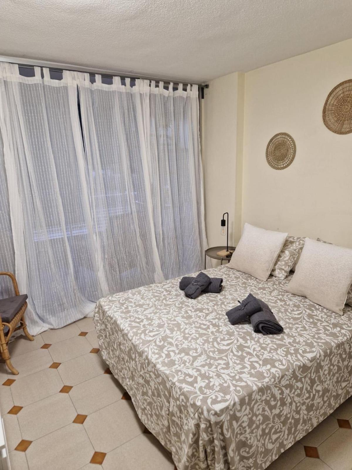 Costa Blanca Apartment อาลิกันเต ภายนอก รูปภาพ