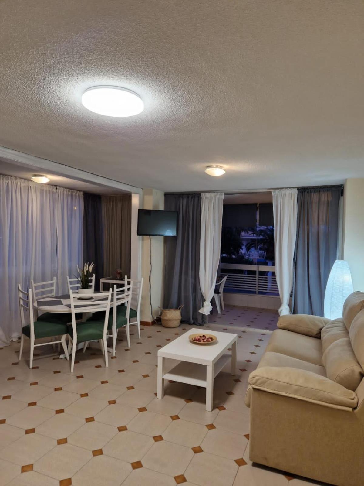 Costa Blanca Apartment อาลิกันเต ภายนอก รูปภาพ
